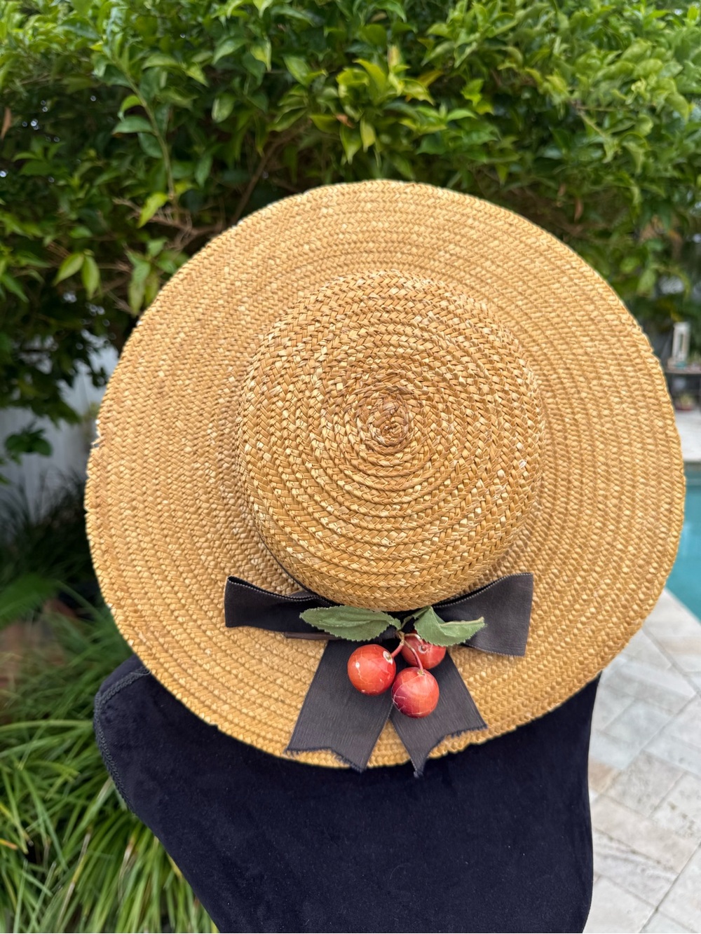 👒 Vintage-Style Wide-Brim Straw Boater Hat with Cherry Accent - Picture 9 of 9